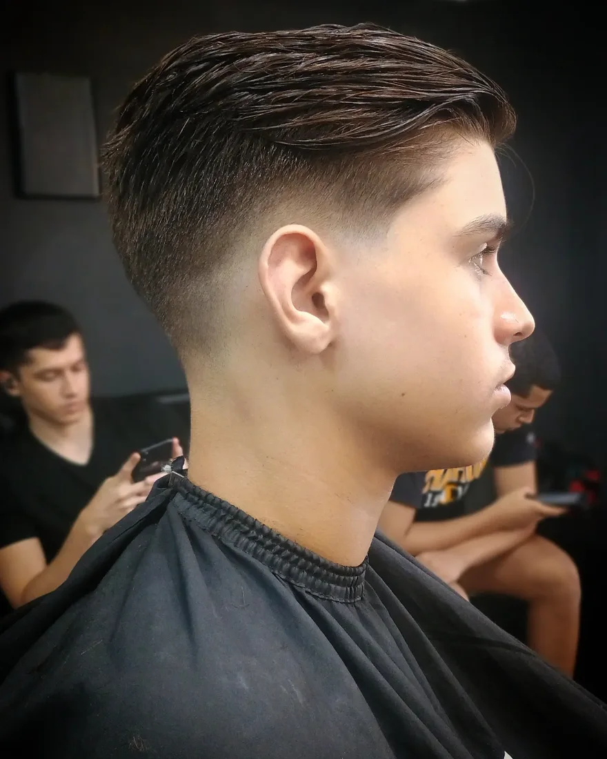 Low fade feito na Barbearia Carvalho, Niterói