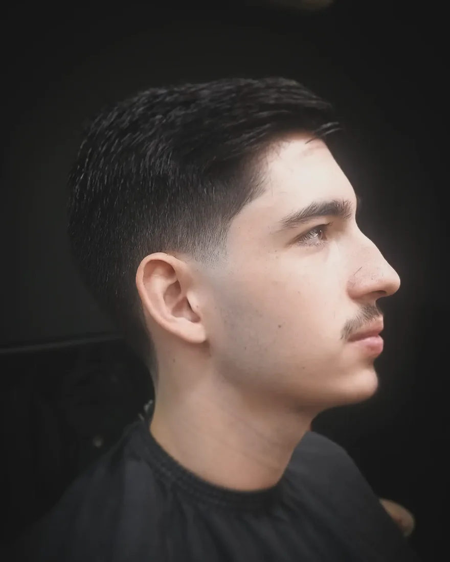 Taper fade feito na Barbearia Carvalho, Niterói
